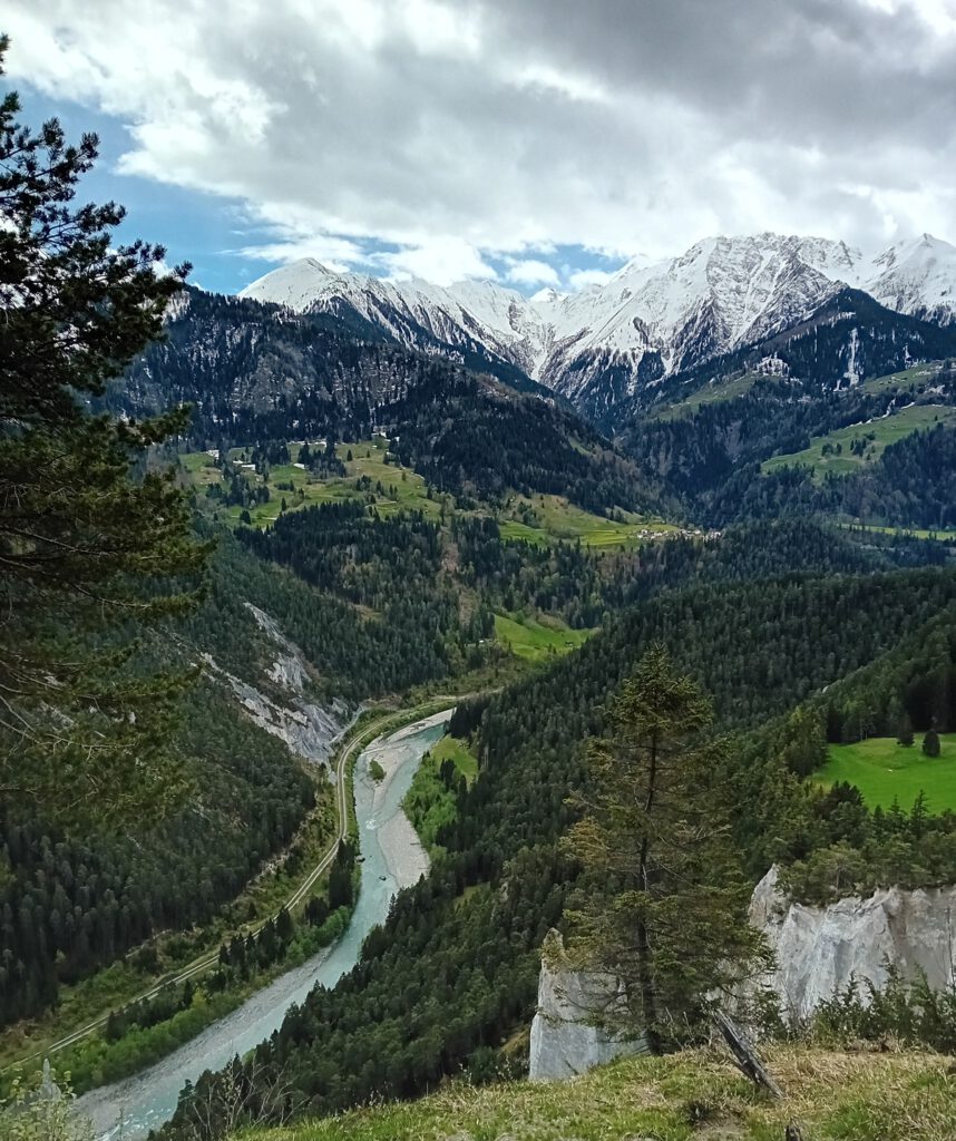 Prachtig Graubünden | Rust, Rheinschlucht en regelmatige pas